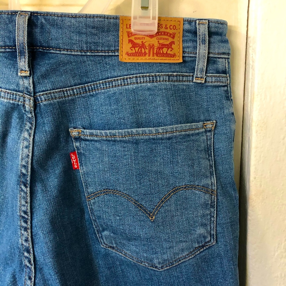 Levi’s Blue Ripped Jeans